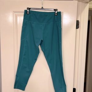Calvin Klein teal cropped yoga leggings. Size XL.